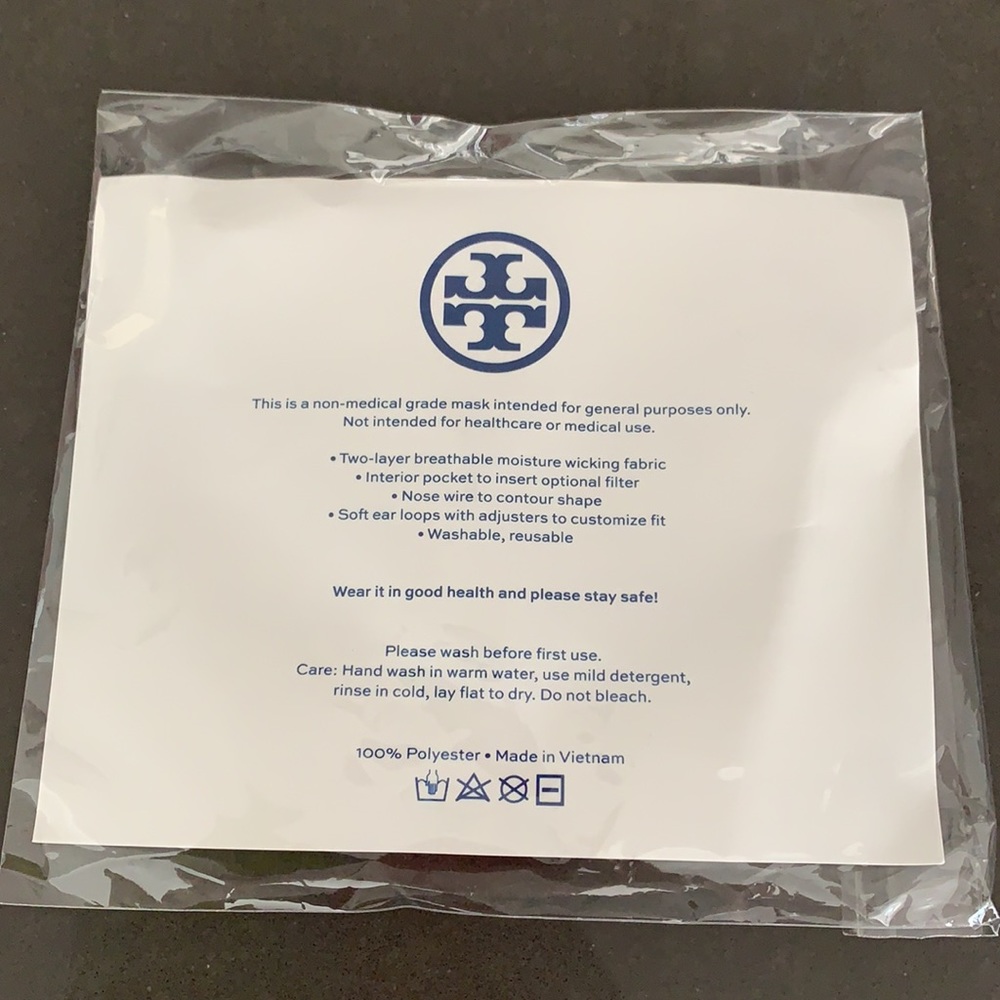 ❤️ Tory Burch Face Mask - Picture 3 of 3